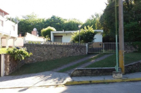 Murmullo del Río. Casa de campo